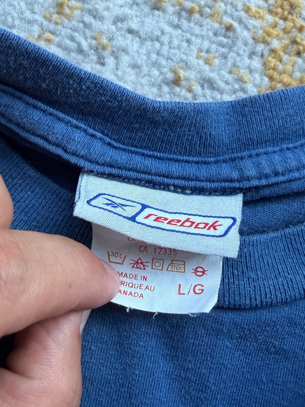 Vintage Reebok Shirt - Picture 3 of 3
